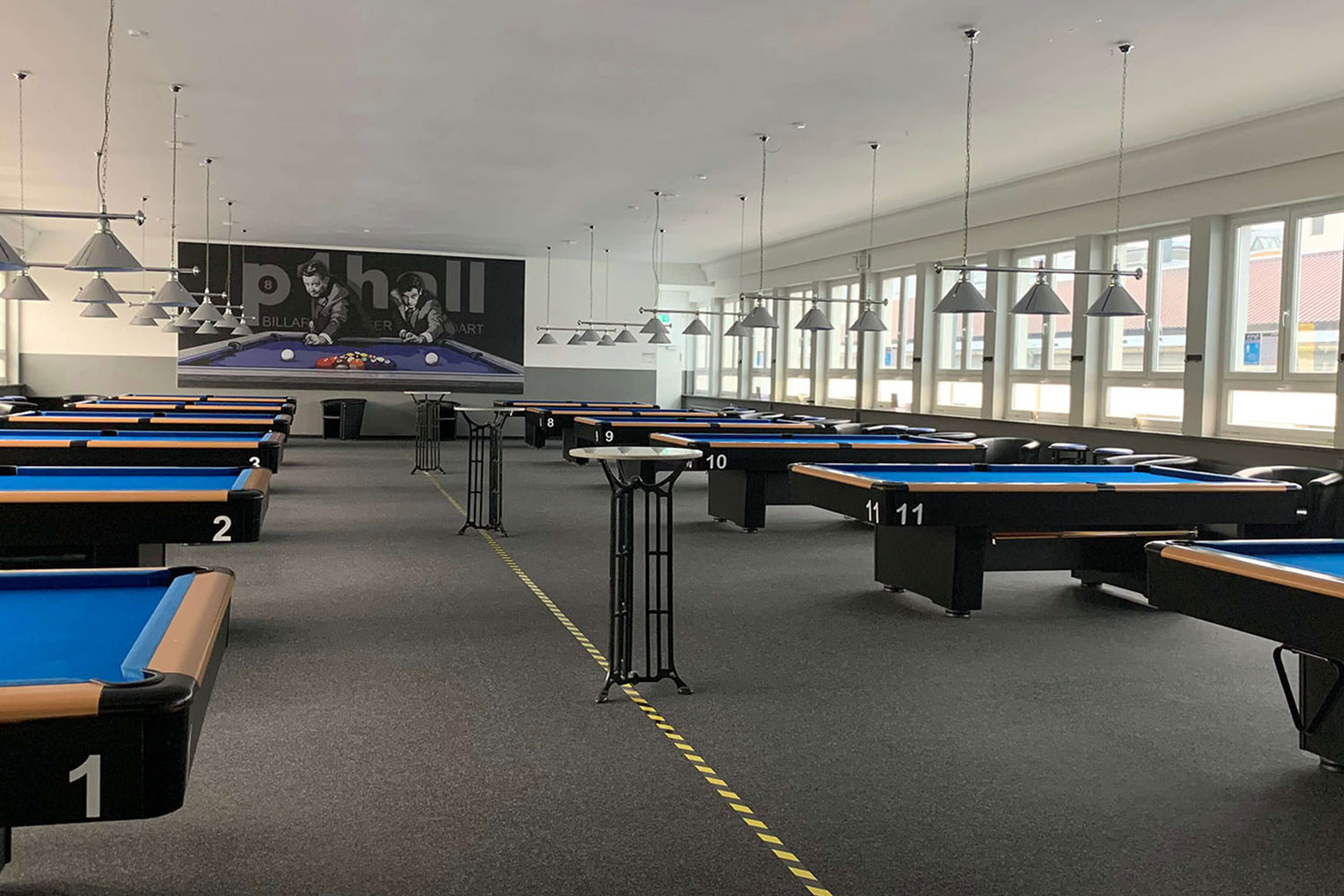 P1 Hall BILLARD KICKER DART AIR HOCKEY